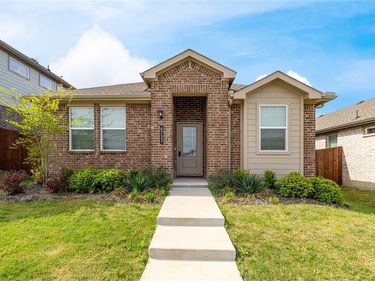 6737 Windfall Drive, Fort Worth, TX 76135