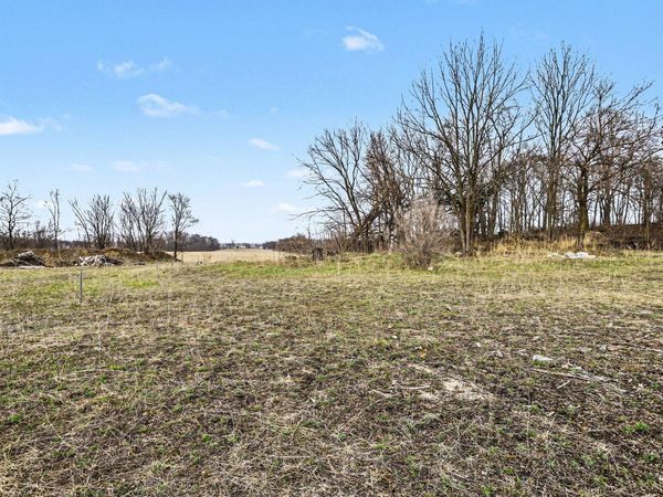 27932 Dewey Lake Street, Dowagiac, MI 49047