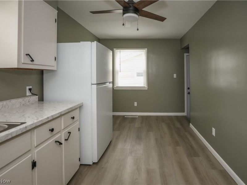 726 Artesian Avenue, Newton Falls, OH 44444 Photo 11