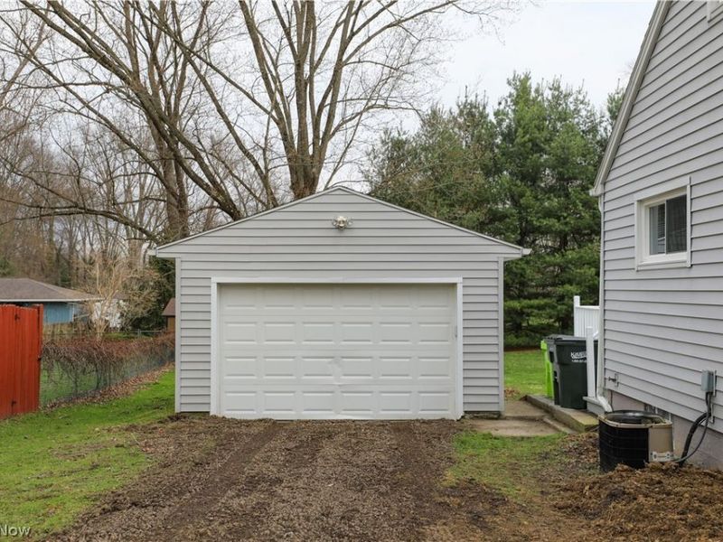 726 Artesian Avenue, Newton Falls, OH 44444 Photo 27