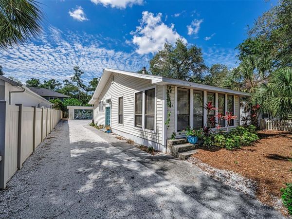 525 BAY STREET, DUNEDIN, FL 34698