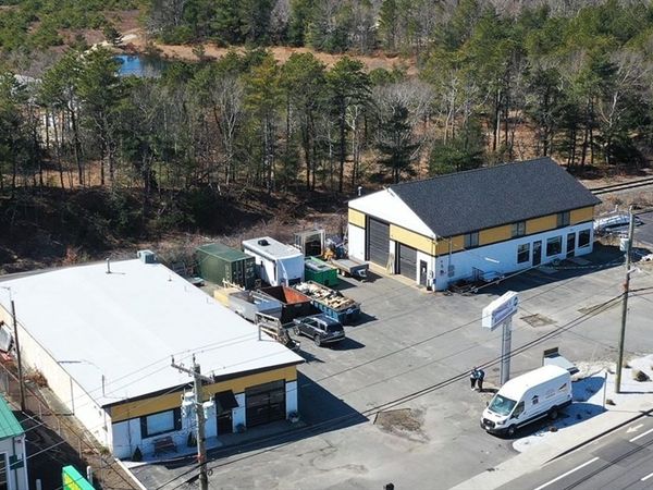 3091-3095 Cranberry Hwy, Wareham, MA 02538