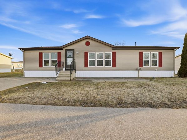 8592 Gleaner Court, Zeeland, MI 49464