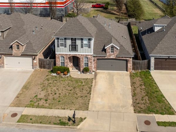 1615 Park Street, Lowell, AR 72745