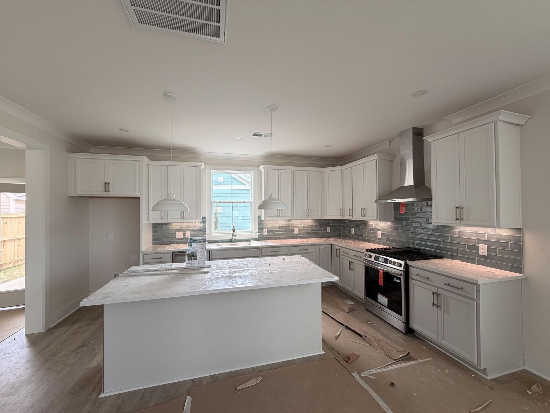 709 Rumbling Leaf Lane Photo 12