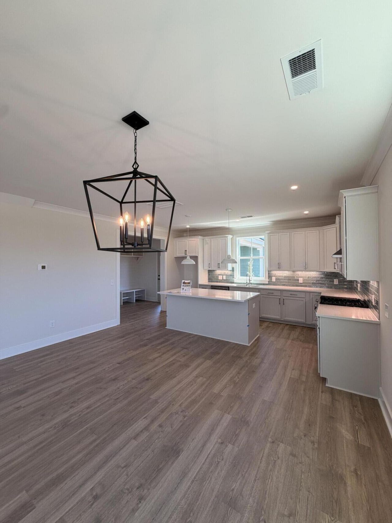 709 Rumbling Leaf Lane Photo 14