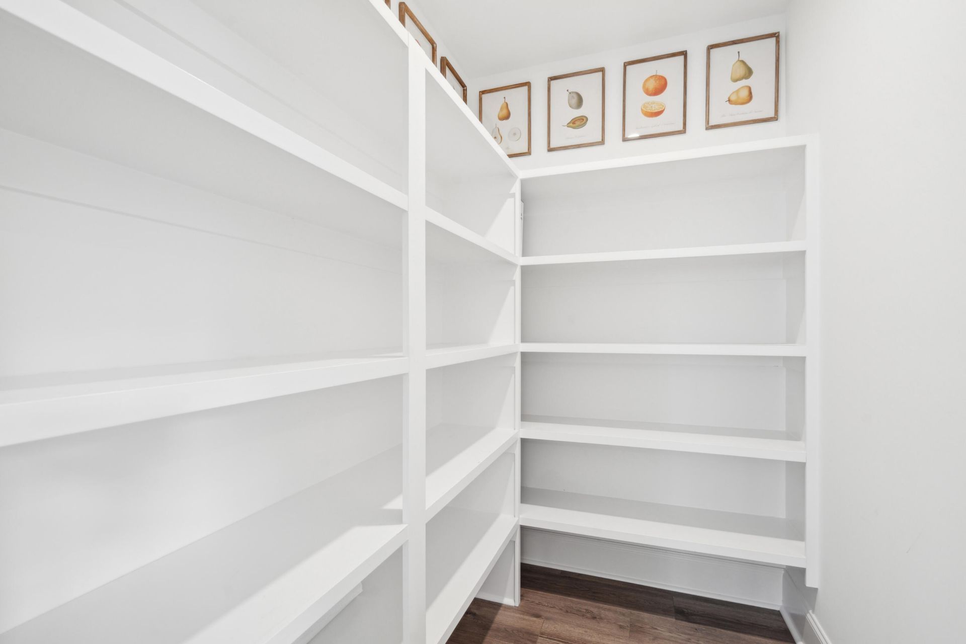 709 Rumbling Leaf Lane Photo 24