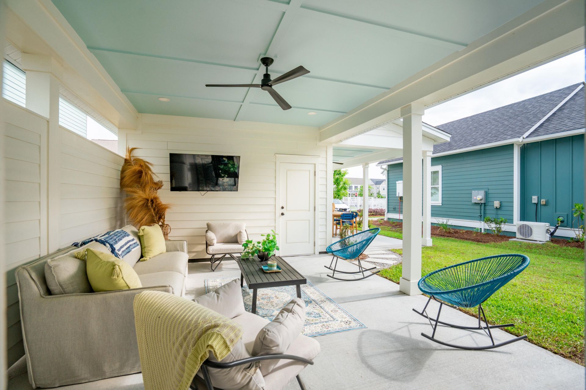 709 Rumbling Leaf Lane Photo 40