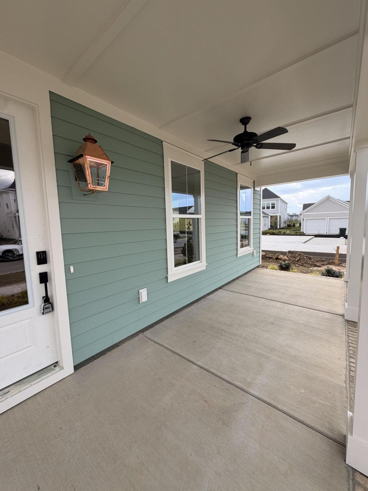 709 Rumbling Leaf Lane Photo 42