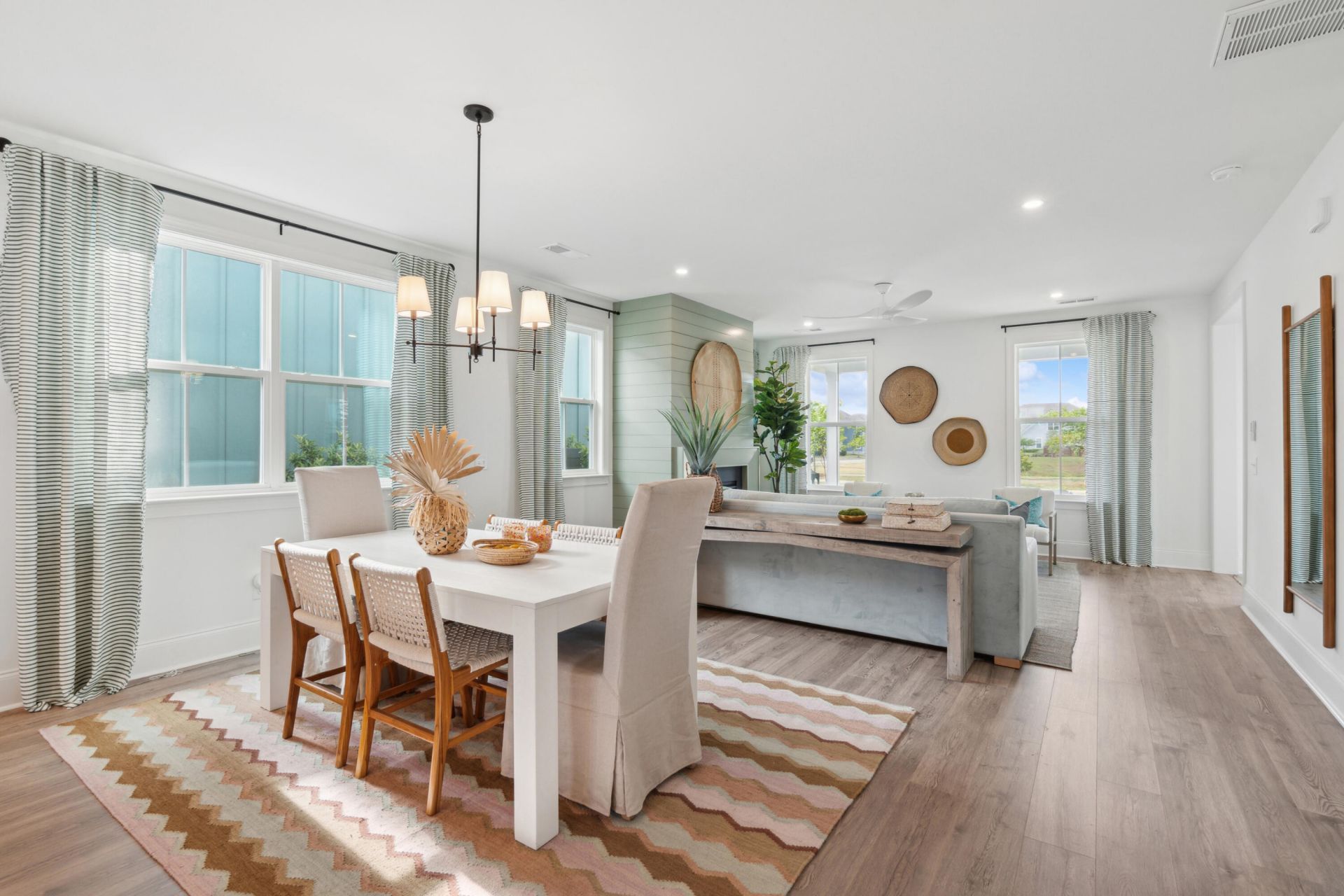 709 Rumbling Leaf Lane Photo 43