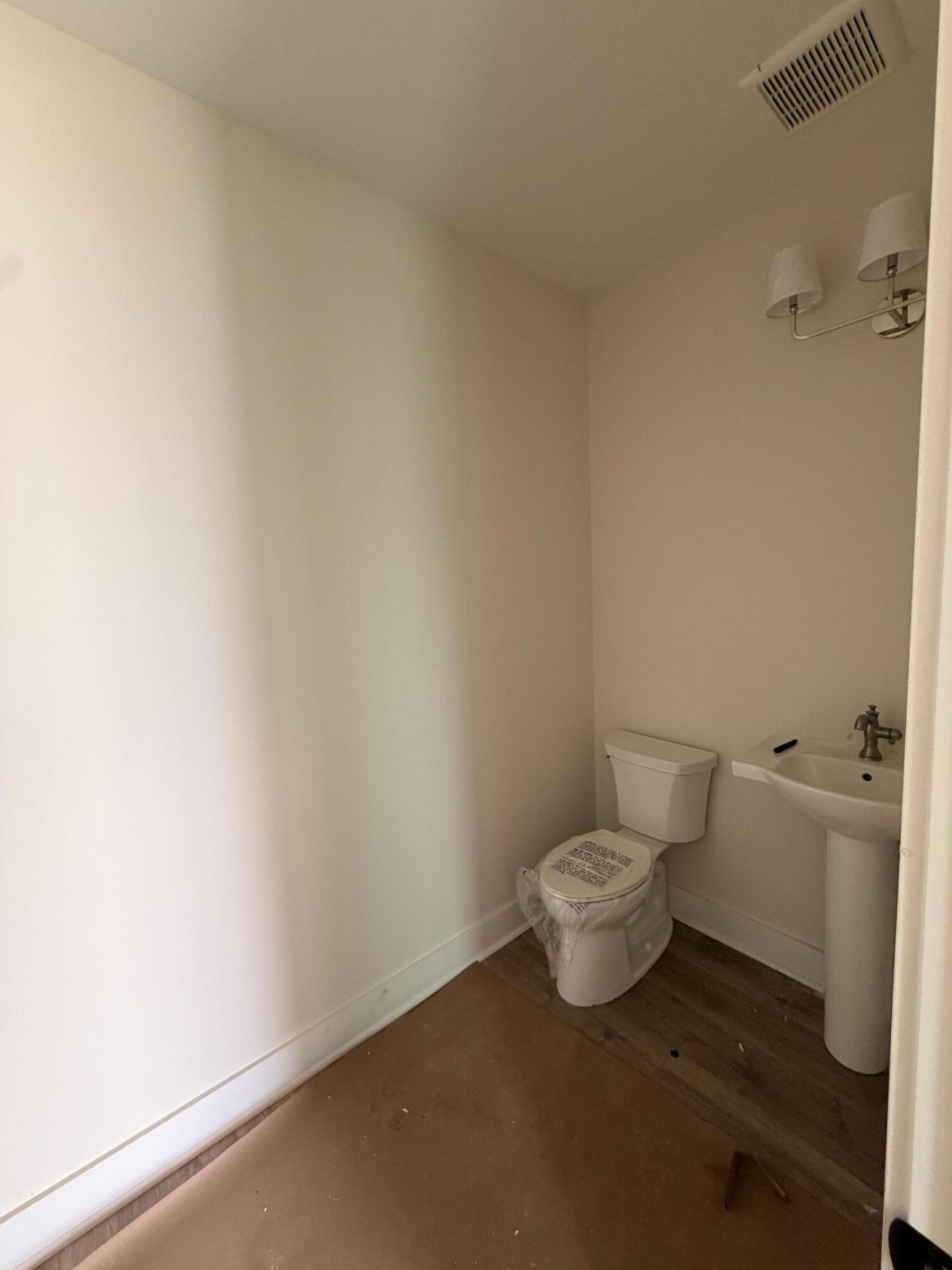 709 Rumbling Leaf Lane Photo 45