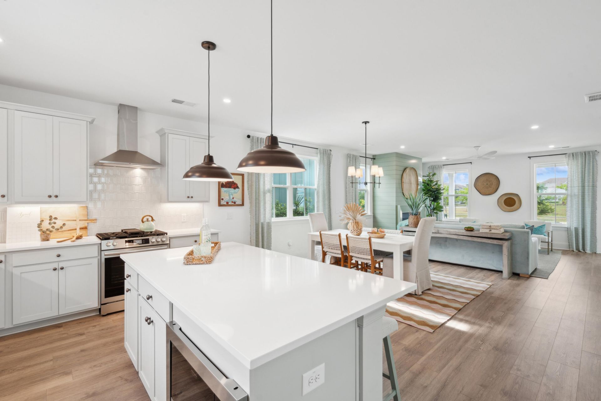 709 Rumbling Leaf Lane Photo 48