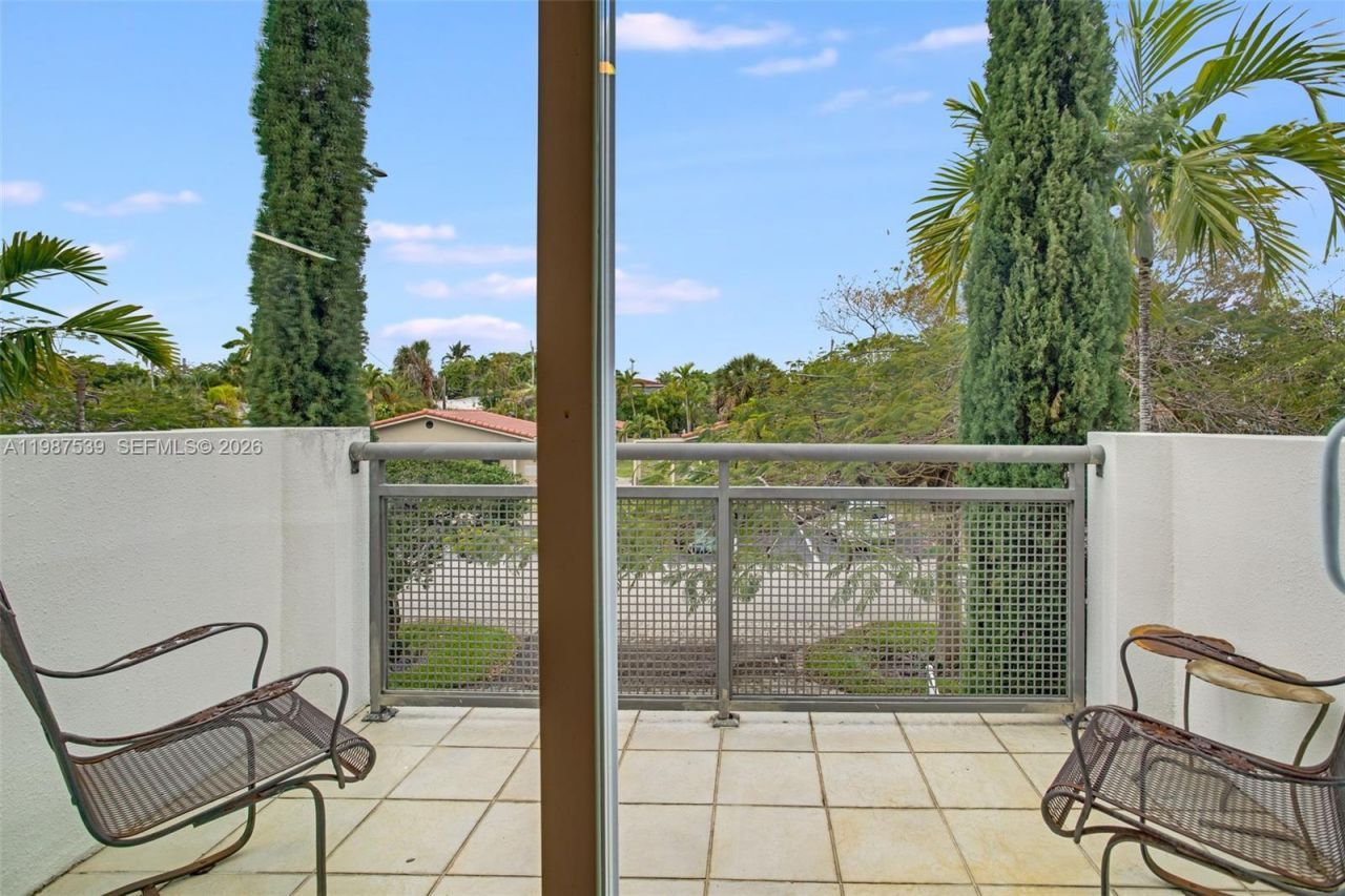 820 NE 19th Ave , Fort Lauderdale, FL 33304 Photo