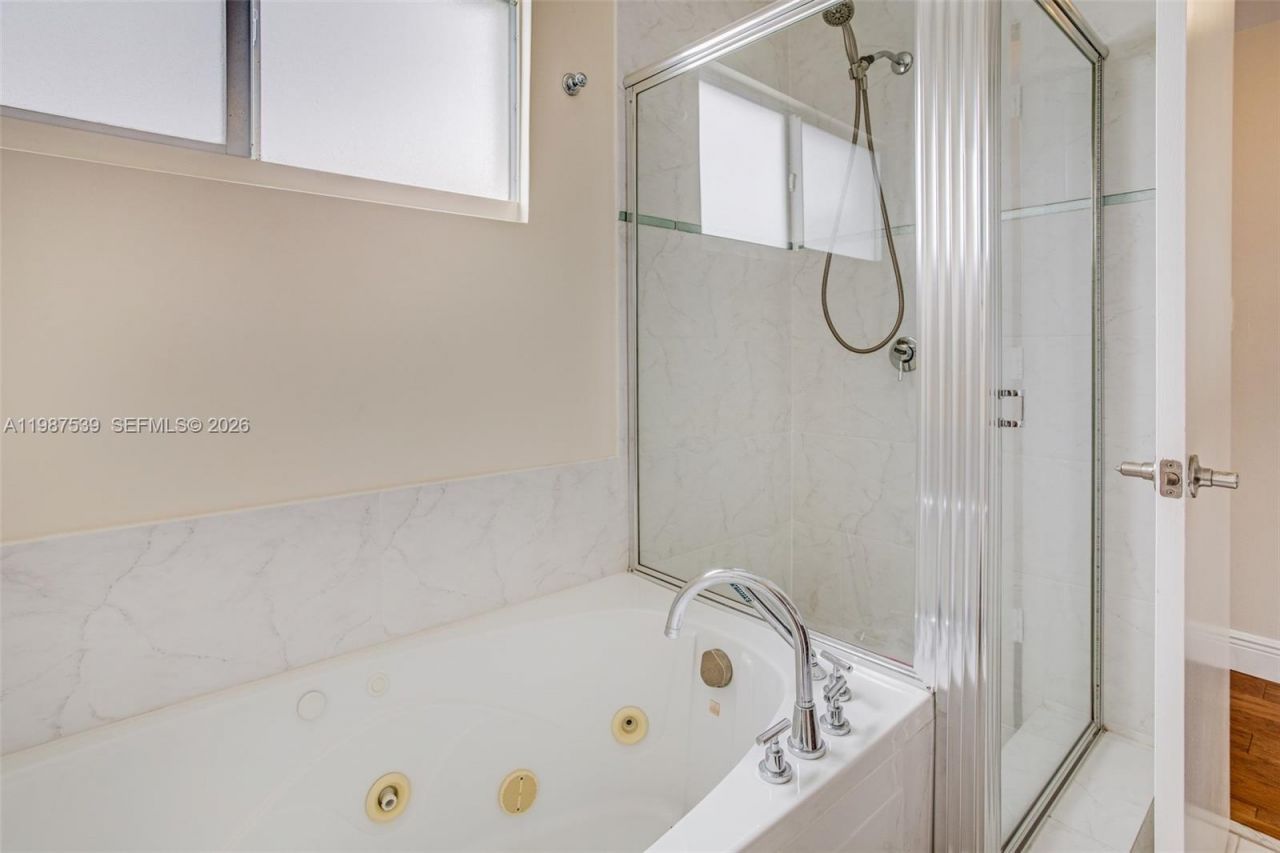 820 NE 19th Ave , Fort Lauderdale, FL 33304 Photo