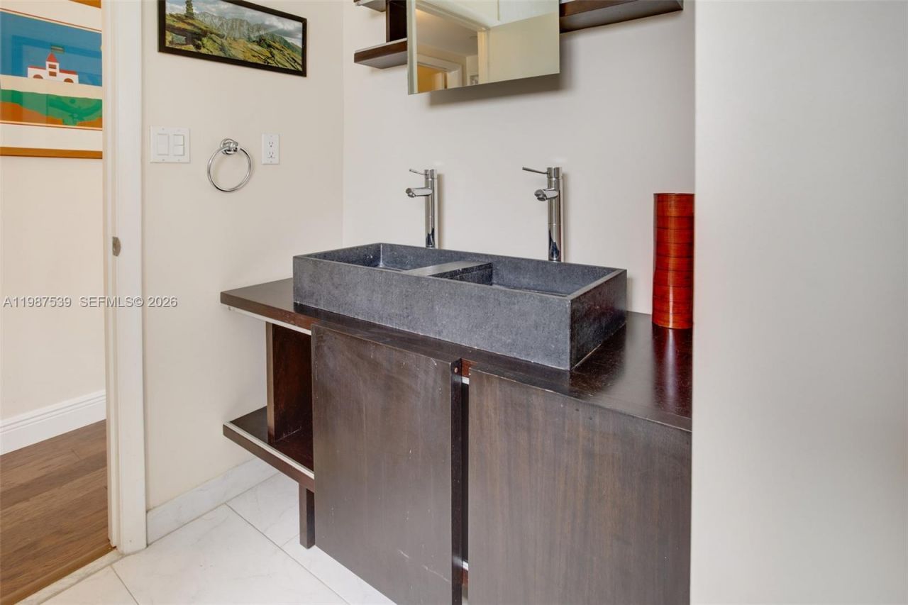 820 NE 19th Ave , Fort Lauderdale, FL 33304 Photo