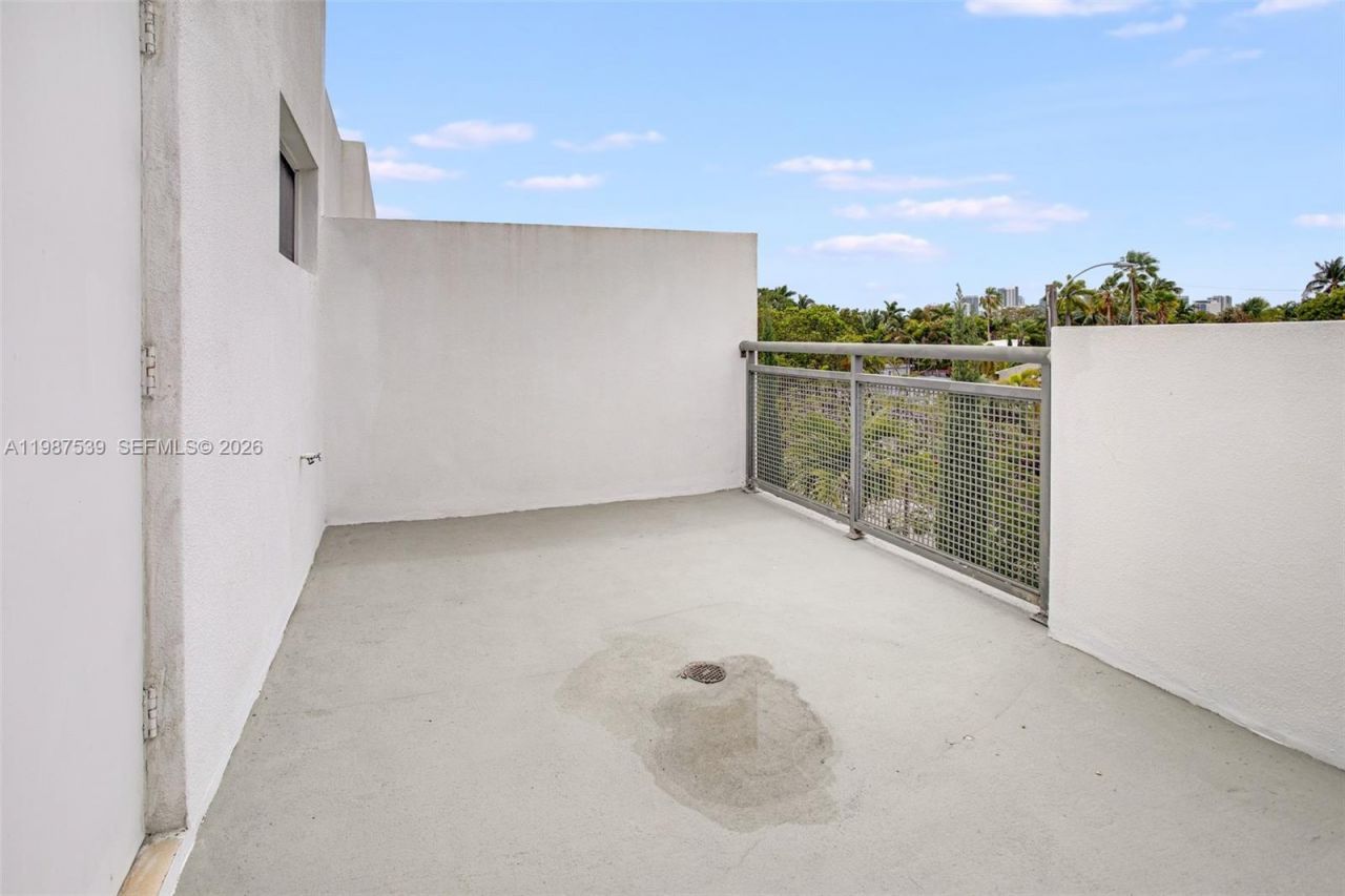 820 NE 19th Ave , Fort Lauderdale, FL 33304 Photo