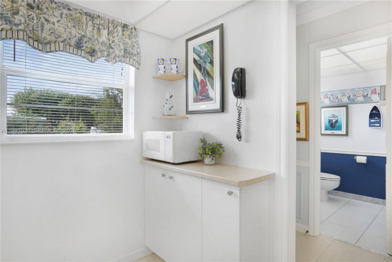 1501 S Ocean Blvd , Unit 214, Lauderdale by the Sea, FL 33062 Photo