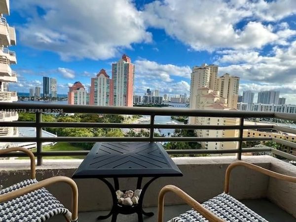 3300 NE 191st St, Unit 1916, Aventura, FL 33180