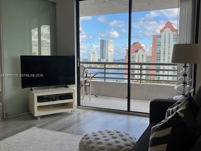 3300 NE 191st St, Unit 1916, Aventura, FL 33180 Photo