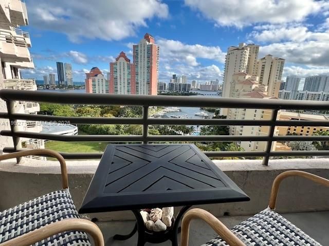 3300 NE 191st St, Unit 1916, Aventura, FL 33180 Photo