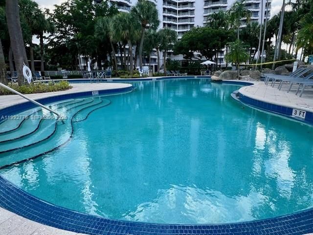 3300 NE 191st St, Unit 1916, Aventura, FL 33180 Photo
