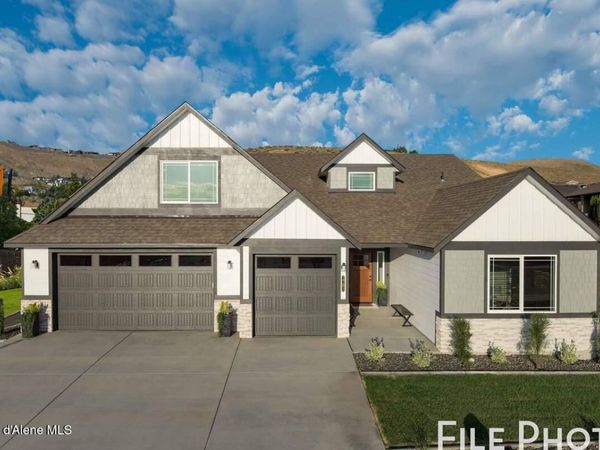 20582 N BOMBASTIC ST, Rathdrum, ID 83858
