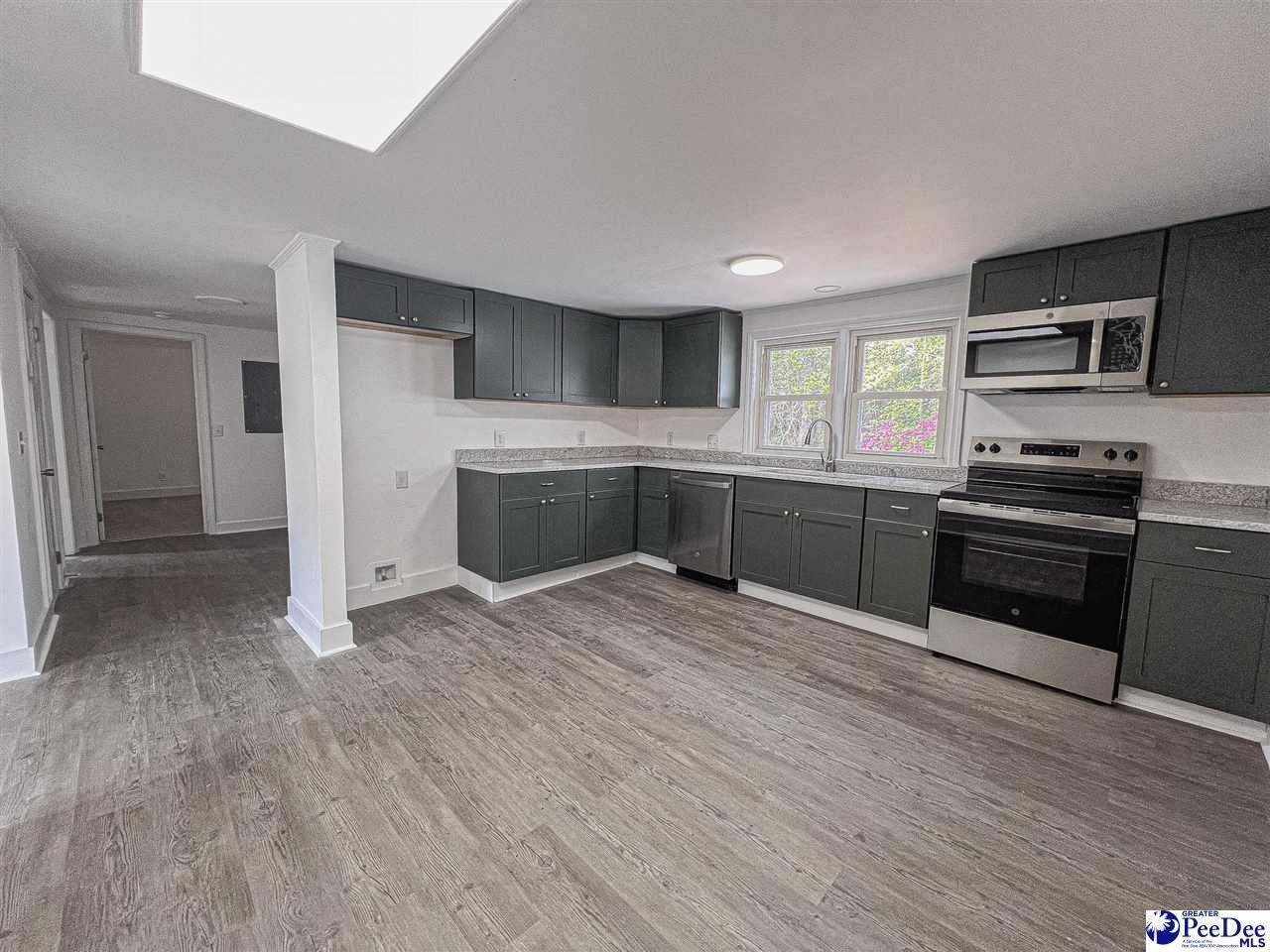 3809 E Effingham Hwy Photo 8