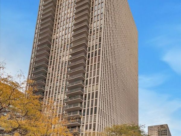 200 E Delaware Place , Unit 26E, Chicago, IL 60611