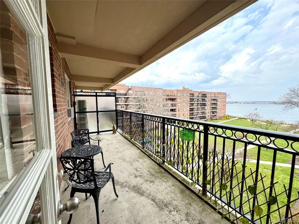 162-41 Powells Cove Boulevard, Unit 5C, Whitestone, NY 11357