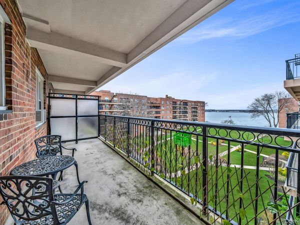 162-41 Powells Cove Boulevard, Unit 5C, Whitestone, NY 11357