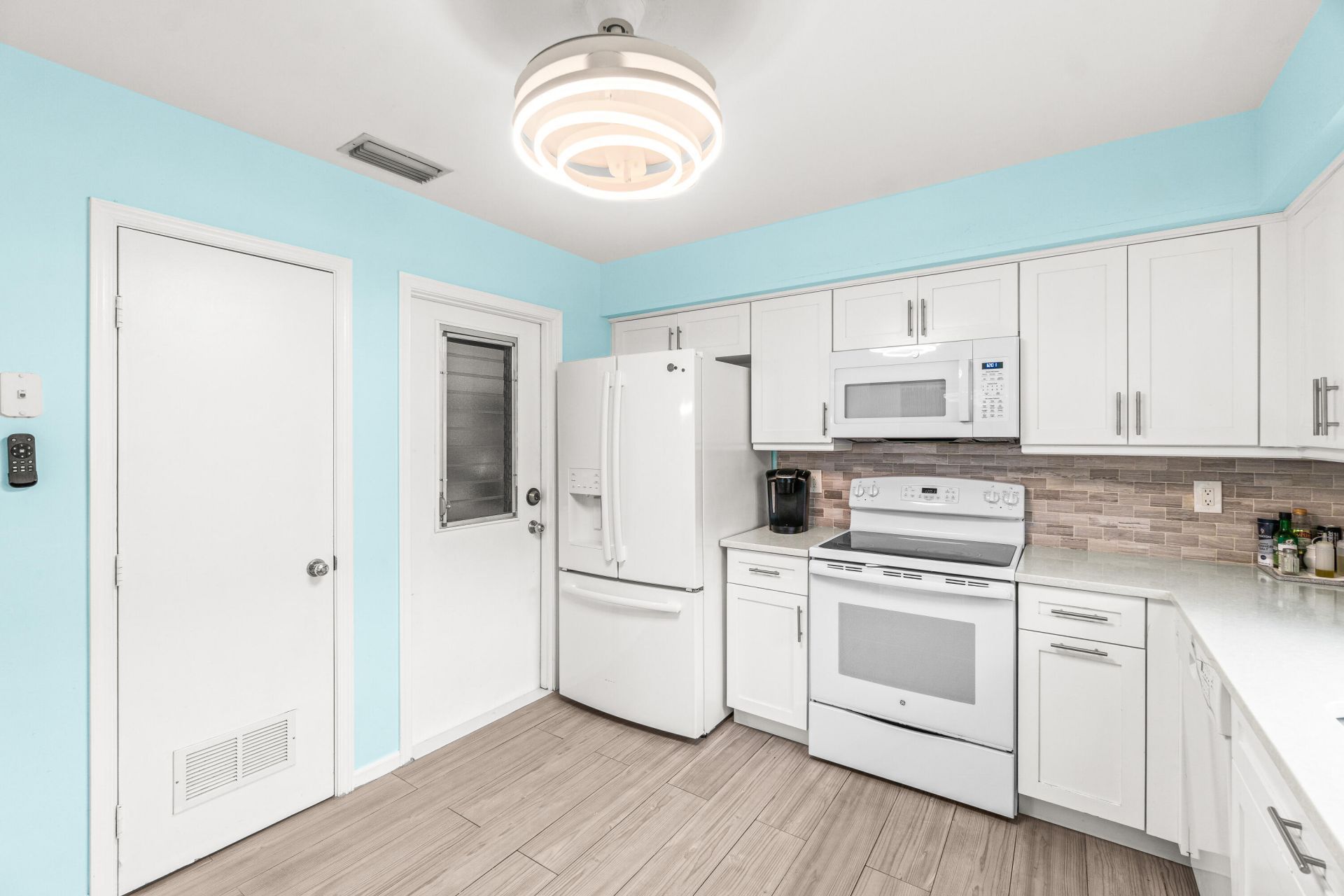 9865 Pecan Tree Drive, Unit B, Boynton Beach, FL 33436 Photo