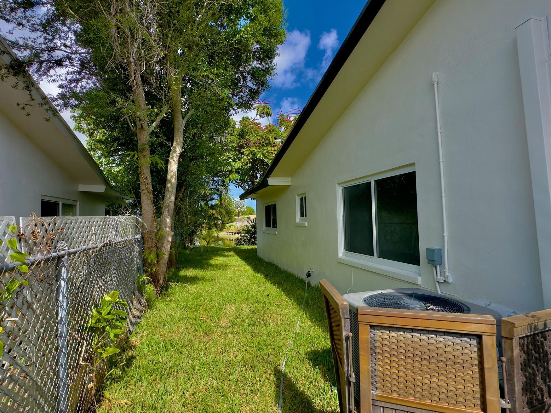 6811 NW 32nd Avenue, Fort Lauderdale, FL 33309 Photo