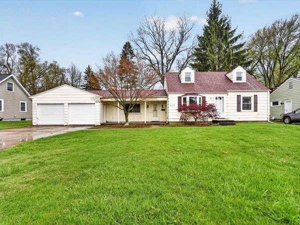 206 Pleasantview Drive, Battle Creek, MI 49017