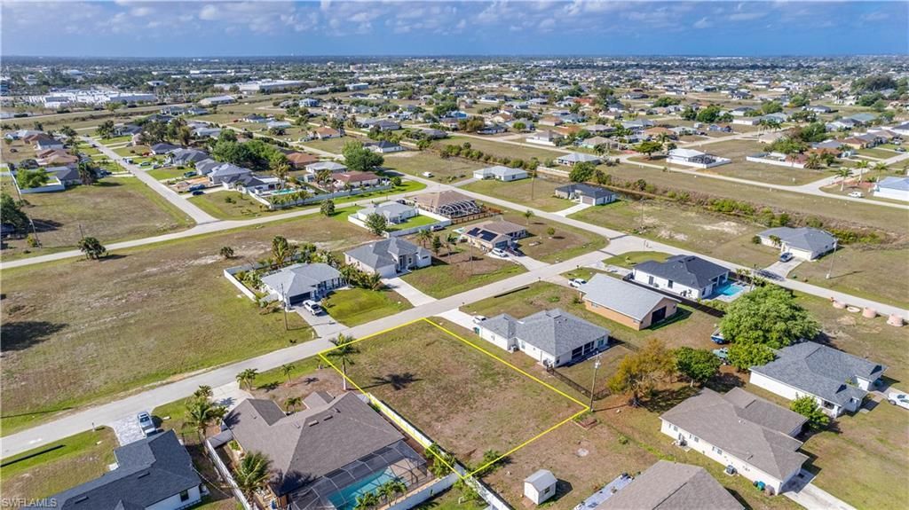 2113 NE 15th Ter , Cape Coral, FL 33909 Photo