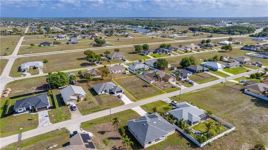 2113 NE 15th Ter , Cape Coral, FL 33909 Photo