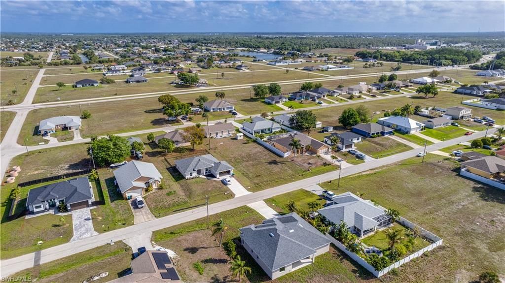 2113 NE 15th Ter , Cape Coral, FL 33909 Photo