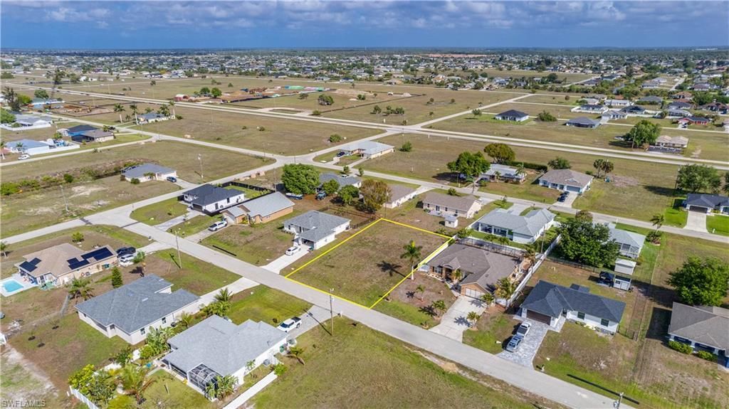 2113 NE 15th Ter , Cape Coral, FL 33909 Photo