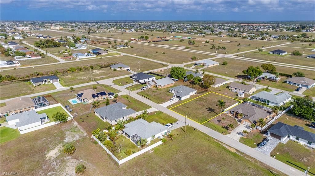 2113 NE 15th Ter , Cape Coral, FL 33909 Photo