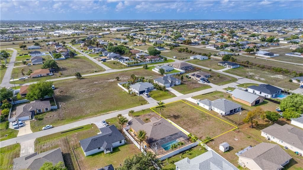 2113 NE 15th Ter , Cape Coral, FL 33909 Photo