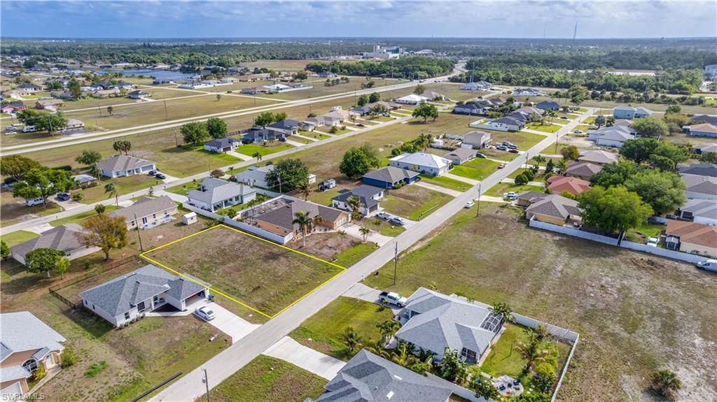 2113 NE 15th Ter , Cape Coral, FL 33909 Photo