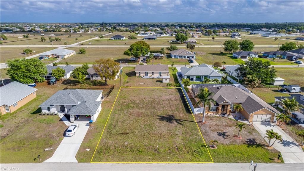 2113 NE 15th Ter , Cape Coral, FL 33909 Photo