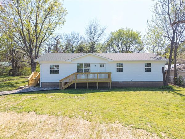 513 E Adams , Midland, AR 72945