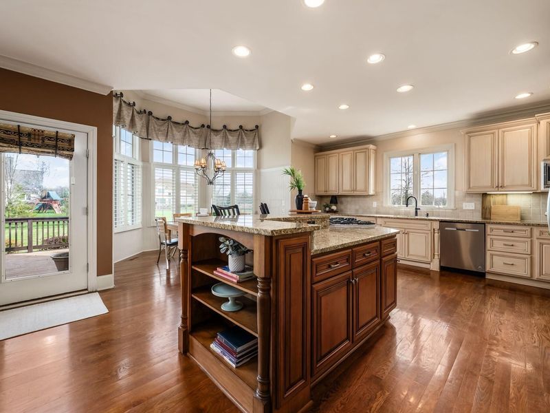 2444 Woodland Glen Drive, Powell, OH 43065 Photo 14