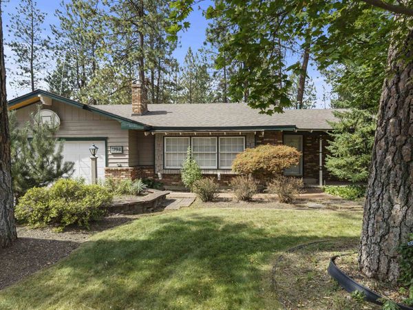 912 W Bellwood Dr, Spokane, WA 99218