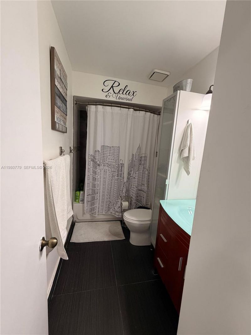 6641 NW 174th Ter, Hialeah, FL 33015 Photo