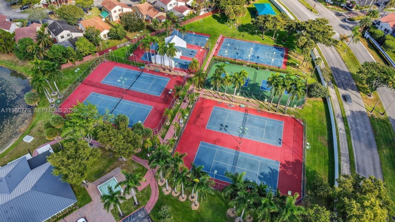 6641 NW 174th Ter, Hialeah, FL 33015 Photo