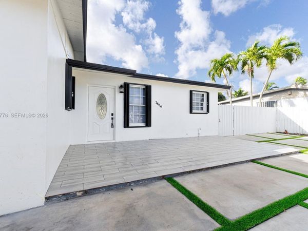 7884 NW 175th St , Hialeah, FL 33015
