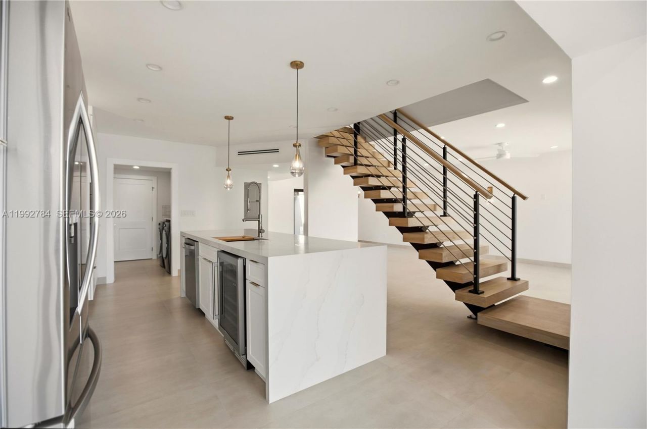 7238 Jacaranda Ln , Miami Lakes, FL 33014 Photo