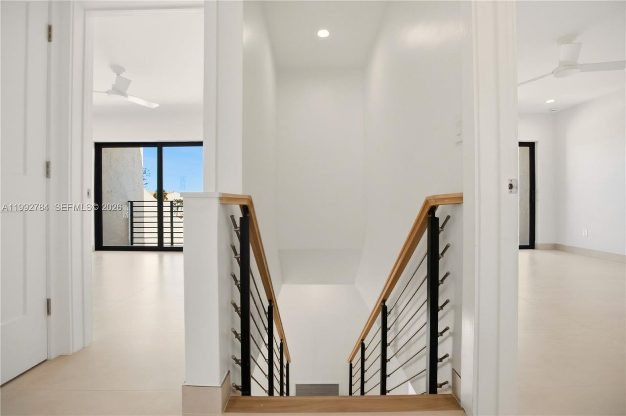 7238 Jacaranda Ln , Miami Lakes, FL 33014 Photo