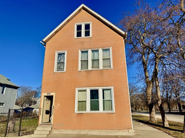 8757 S Marquette Avenue , Chicago, IL 60617